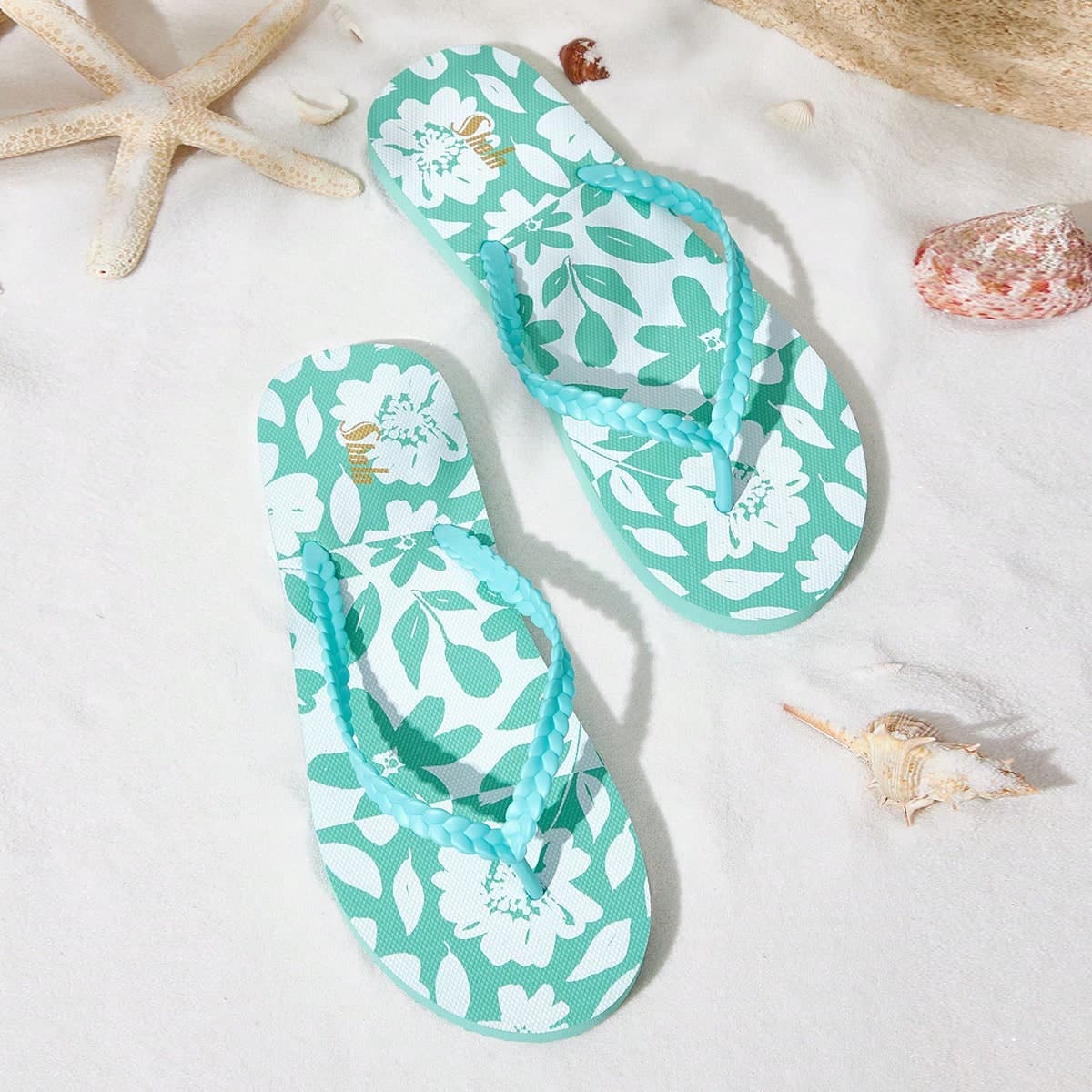 Tongs pour femme, chaussures d'Ã©tÃ© idÃ©ales pour la plage ou les vacances d'Ã©tÃ© - soldes d'Ã©tÃ©