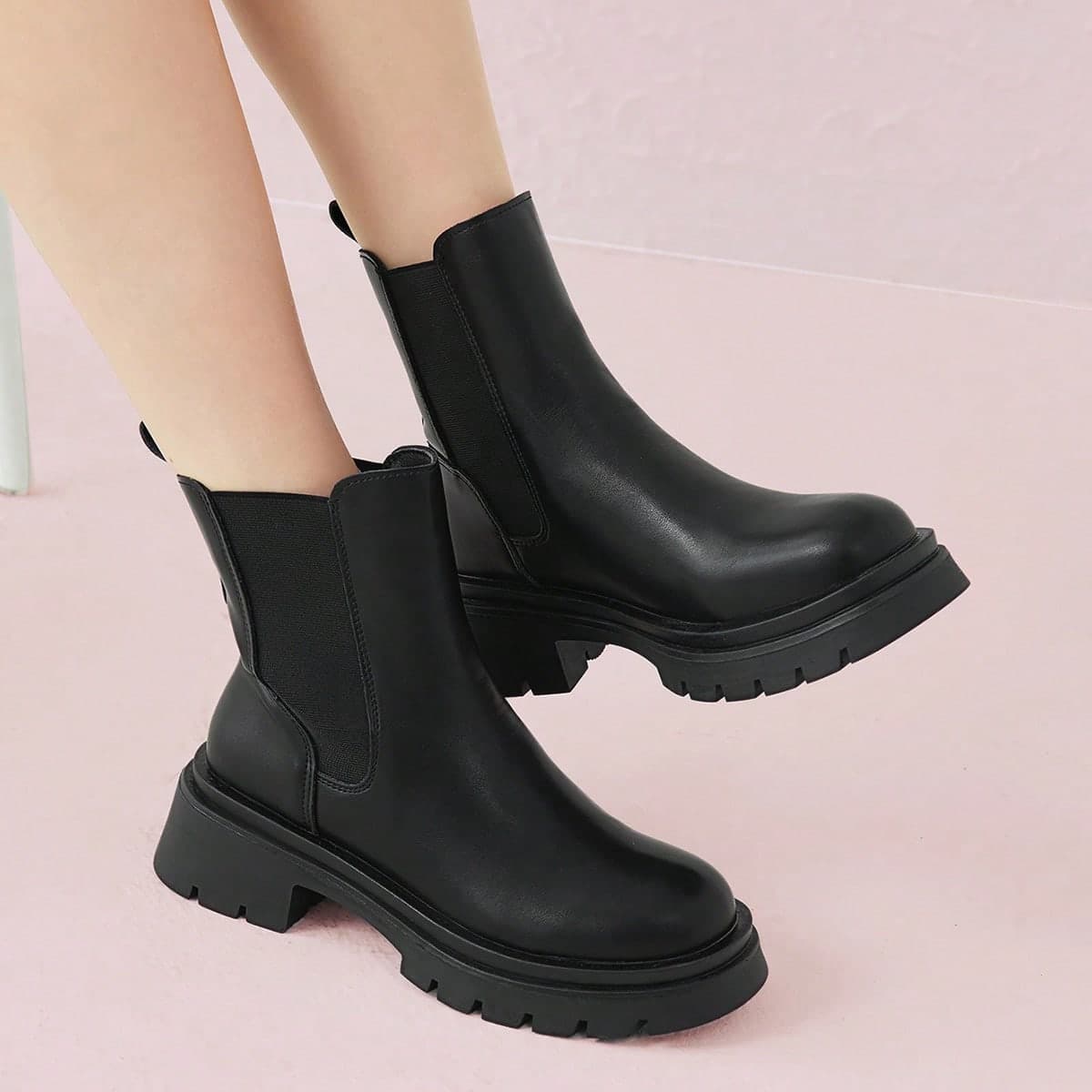 Femmes Bottes Chelsea noires d'extÃ©rieur tendance minimalistes Ã semelle Ã©paisse et polyvalentes, chaussures de vacances en solde d'Ã©tÃ©