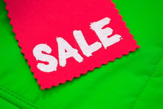 Top Soldes : Les Astuces Essentielles pour Bien Préparer Vos Achats