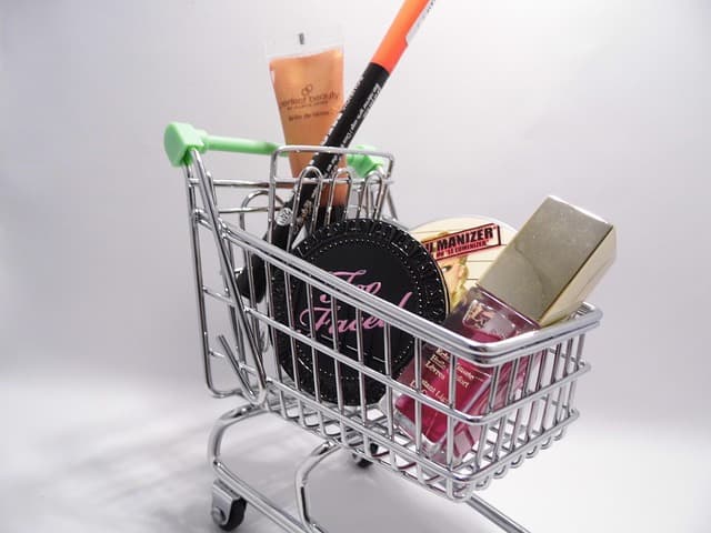 Top Soldes : Comment Préparer Votre Panier Avant les Achats